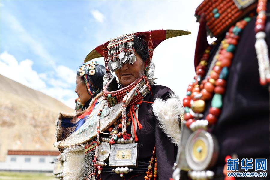 (文化)(1)精美的阿里普兰服饰
