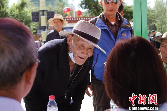 “雪域口福行”公益项目启动西藏330名贫困中老年人将获益